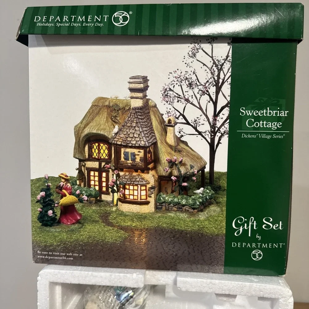 Department 56 Dickens' Village Series Lighted 